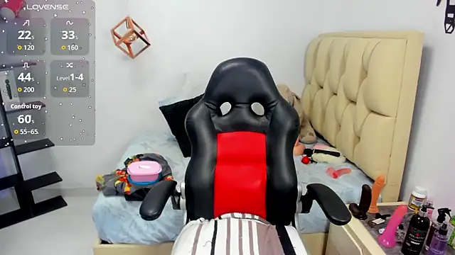 CATIAJONES online show from 02-18-26, 06:59