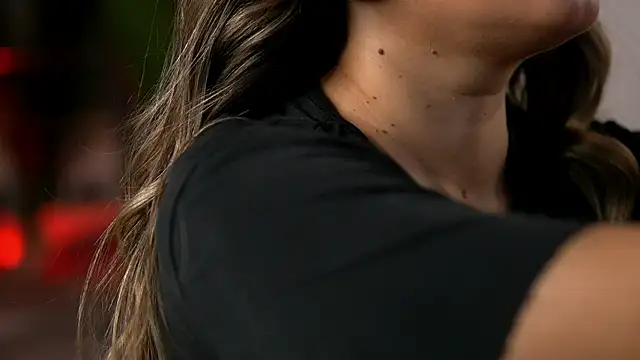 KellyMathews online show from 04-03-26, 02:09