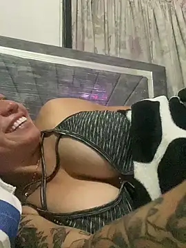 Snapshot of nurse_desi_sexlove chatting on 01-25-25, 01:21 nurse desi sexlove online show from 01-25-25, 01:21