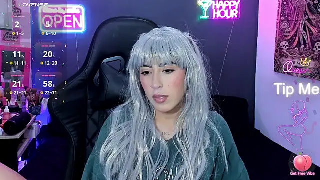 chaymae nah  online show from 04-12-26, 03:22