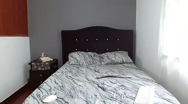 Emilia 1995 online show from 02-24-25, 12:37