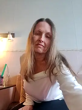 Evelina cute online show from 04-25-26, 01:52