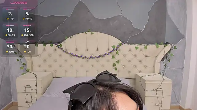 AmberGreyy  online show from 11-07-25, 06:08