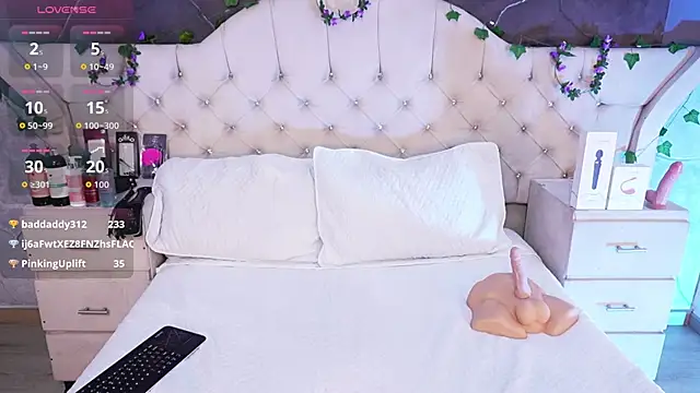 AmberGreyy  online show from 04-18-26, 07:07