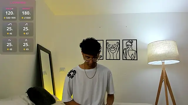 harrytwink18 online show from 01-08-26, 07:27