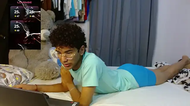 harrytwink18 online show from 04-08-26, 10:10