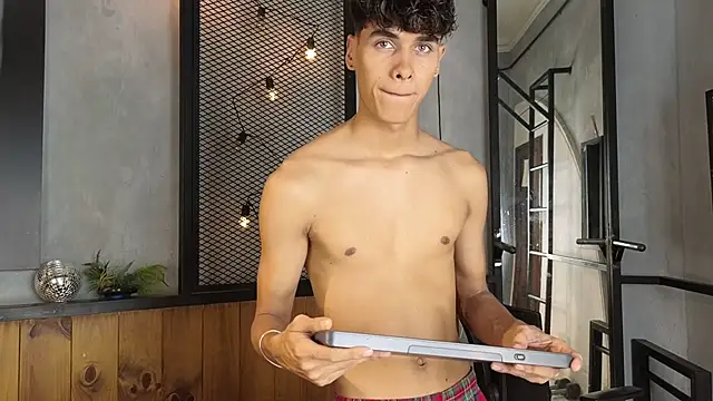 andrewortix online show from 03-10-26, 04:28