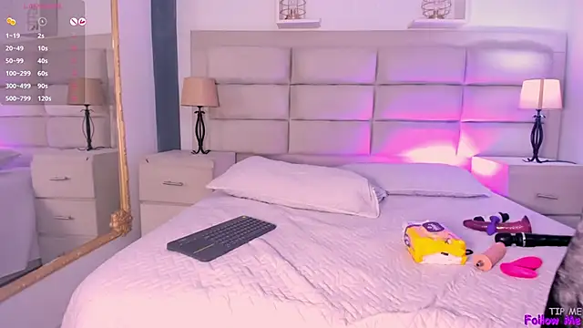 Snapshot of TifannyTaylor_ chatting on 03-01-25, 08:13 TifannyTaylor  online show from 03-01-25, 08:13