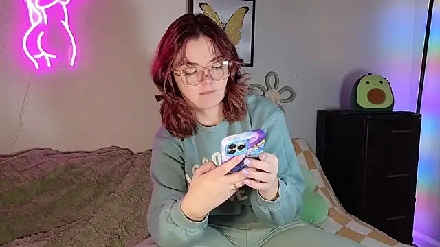 Snapshot of rodeobrii chatting on 02-23-25, 12:51 rodeobrii online show from 02-23-25, 12:51