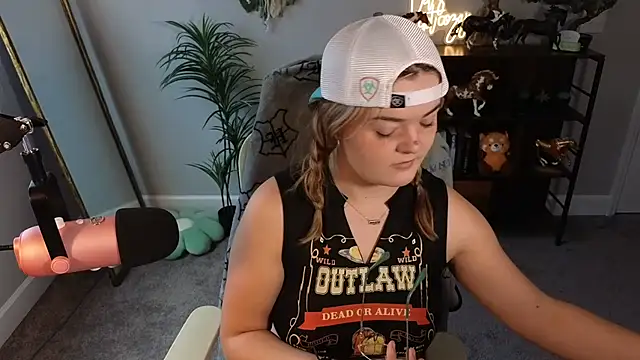 Snapshot of rodeobrii chatting on 11-23-25, 06:41 rodeobrii online show from 11-23-25, 06:41