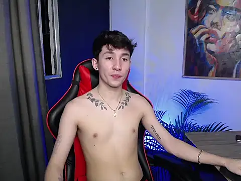 Snapshot of SebasstianGrand chatting on 03-23-25, 12:26 SebasstianGrand online show from 03-23-25, 12:26