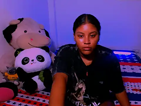 Snapshot of ladypussy69 chatting on 11-14-25, 03:05 ladypussy69 online show from 11-14-25, 03:05