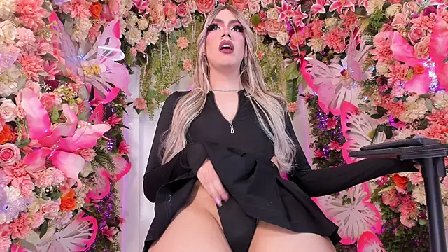 Snapshot of Laurenn_evans chatting on 12-17-25, 09:10 Laurenn evans online show from 12-17-25, 09:10