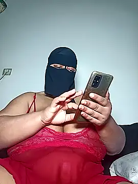 Loly mor online show from 10-17-25, 05:32