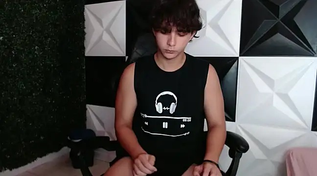 Dani cumboy online show from 12-26-24, 02:33