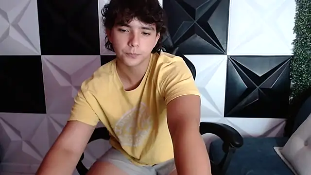 Dani cumboy online show from 01-05-25, 04:36