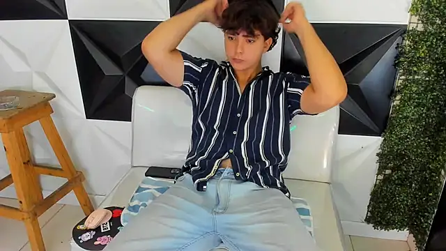 Dani cumboy online show from 11-12-25, 02:39