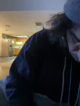 Snapshot of Lilsmokeshow017 chatting on 12-15-24, 05:10 Lilsmokeshow017 online show from 12-15-24, 05:10