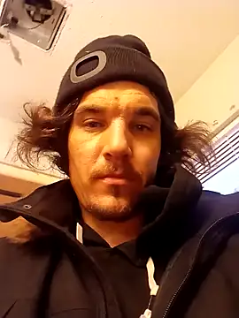 Snapshot of Lilsmokeshow017 chatting on 02-08-25, 01:22 Lilsmokeshow017 online show from 02-08-25, 01:22