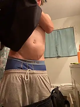 Snapshot of Lilsmokeshow017 chatting on 10-07-25, 04:53 Lilsmokeshow017 online show from 10-07-25, 04:53