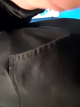 Snapshot of Lilsmokeshow017 chatting on 10-29-25, 07:37 Lilsmokeshow017 online show from 10-29-25, 07:37