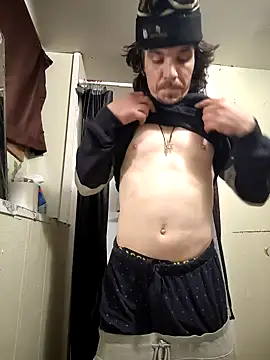 Snapshot of Lilsmokeshow017 chatting on 11-13-25, 06:40 Lilsmokeshow017 online show from 11-13-25, 06:40