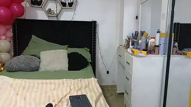 charlotte 077 online show from 02-17-26, 03:14