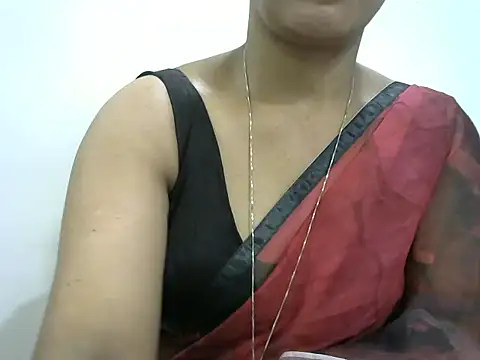 rashmika reddy online show from 08-04-26, 03:43