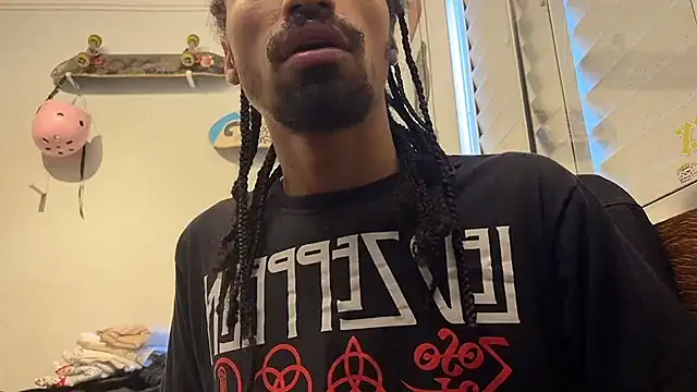 hotcamboy420 online show from 12-18-24, 07:30