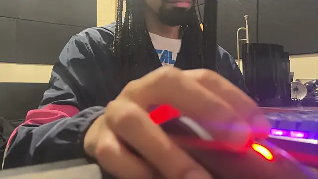 hotcamboy420 online show from 11-14-25, 05:06