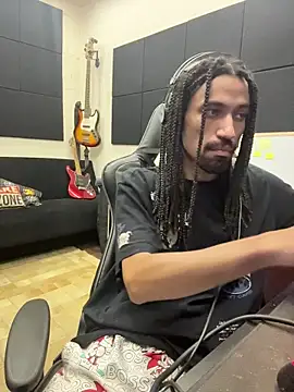 hotcamboy420 online show from 02-08-26, 06:06