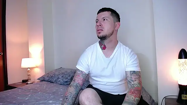 Snapshot of Adam_tatto chatting on 01-22-25, 04:13 Adam tatto online show from 01-22-25, 04:13