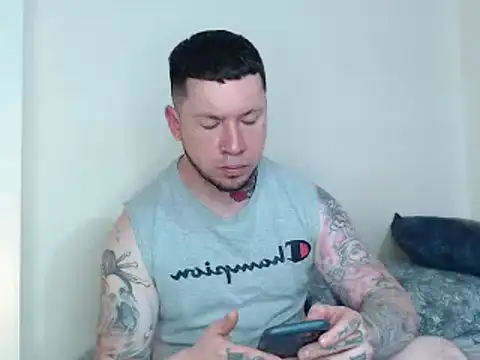 Snapshot of Adam_tatto chatting on 02-02-25, 06:48 Adam tatto online show from 02-02-25, 06:48