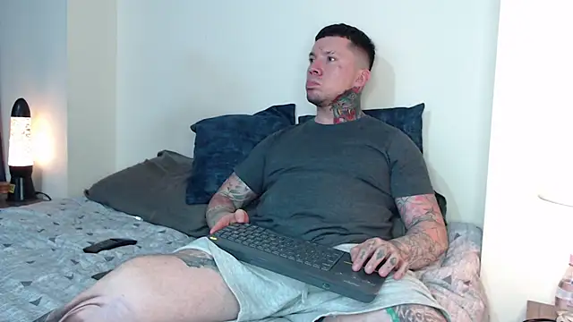 Snapshot of Adam_tatto chatting on 02-16-25, 03:37 Adam tatto online show from 02-16-25, 03:37