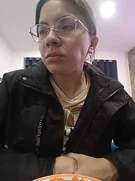 karlamorris  online show from 10-25-25, 05:19