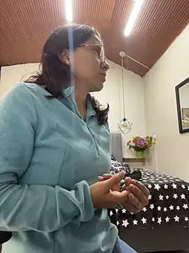 karlamorris  online show from 04-22-26, 01:12