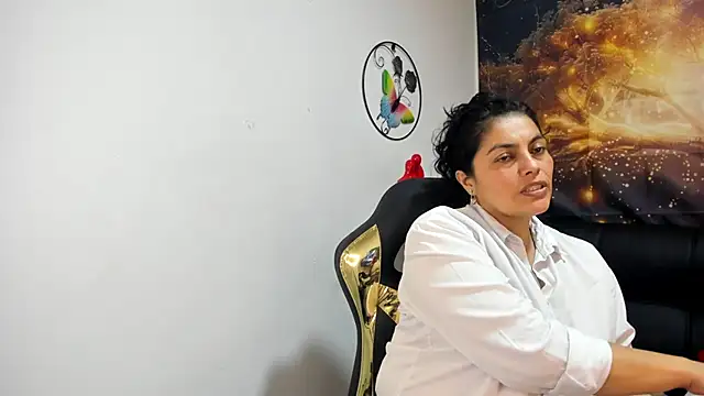 Snapshot of Lust_Mom41 chatting on 12-10-24, 05:11 Lust Mom41 online show from 12-10-24, 05:11