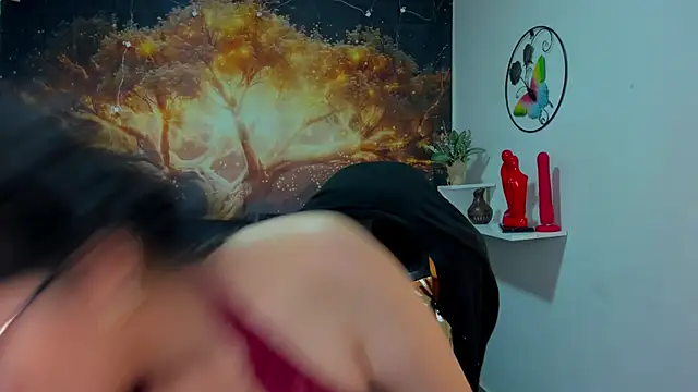 Snapshot of Lust_Mom41 chatting on 12-15-24, 08:36 Lust Mom41 online show from 12-15-24, 08:36