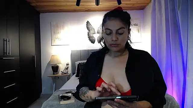 Snapshot of Lust_Mom41 chatting on 02-08-25, 11:02 Lust Mom41 online show from 02-08-25, 11:02