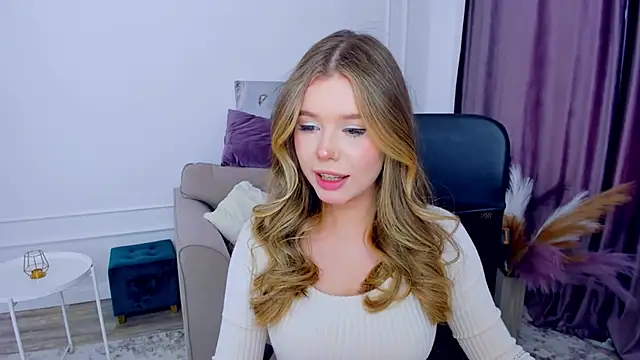 Snapshot of FollowLovee chatting on 01-24-25, 11:48 FollowLovee online show from 01-24-25, 11:48