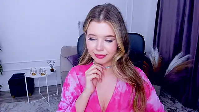 Snapshot of FollowLovee chatting on 03-13-25, 02:16 FollowLovee online show from 03-13-25, 02:16