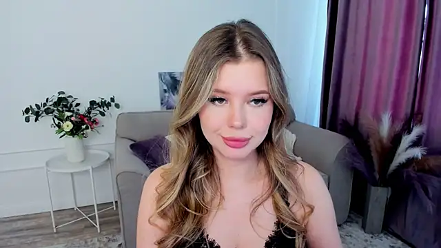 Snapshot of FollowLovee chatting on 09-25-25, 12:09 FollowLovee online show from 09-25-25, 12:09