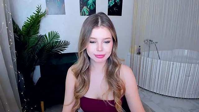 Snapshot of FollowLovee chatting on 10-07-25, 07:55 FollowLovee online show from 10-07-25, 07:55