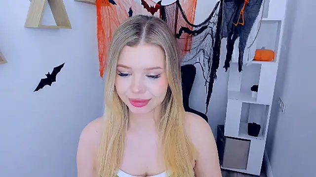 Snapshot of FollowLovee chatting on 11-02-25, 11:34 FollowLovee online show from 11-02-25, 11:34