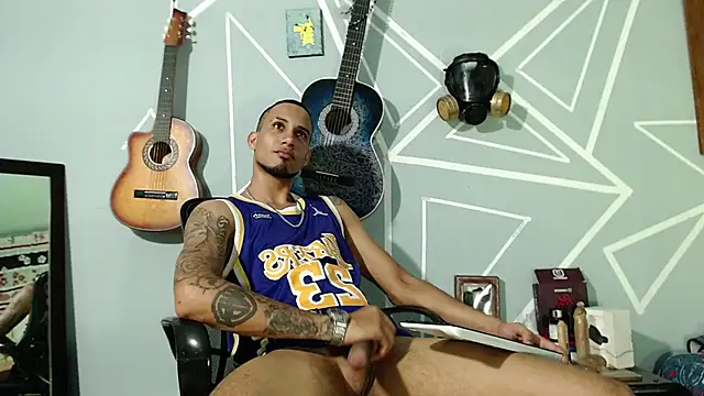 MagnusFrost online show from 02-04-25, 03:44