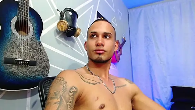 MagnusFrost online show from 02-15-25, 01:10