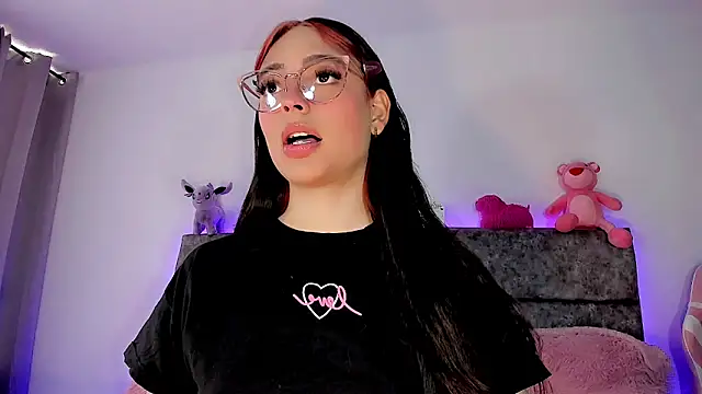 Snapshot of Valentina_Alba chatting on 01-09-25, 02:40 Valentina Alba online show from 01-09-25, 02:40