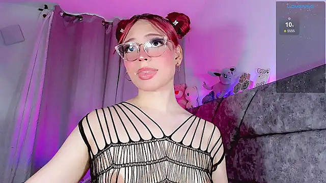 Snapshot of Valentina_Alba chatting on 12-13-25, 10:48 Valentina Alba online show from 12-13-25, 10:48