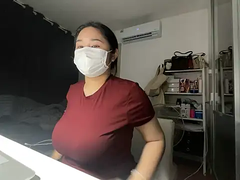 Snapshot of iamMalixxx chatting on 12-27-24, 02:33 iamMalixxx online show from 12-27-24, 02:33