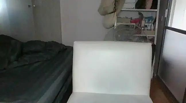 Snapshot of iamMalixxx chatting on 03-12-25, 10:59 iamMalixxx online show from 03-12-25, 10:59